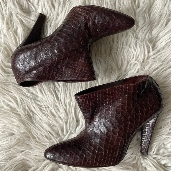 Balenciaga Brown Python Snake Leather Pointed Toe Heeled Ankle Bootie Size 39 - Picture 1 of 11